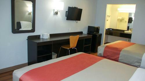 Motel 6 Fayetteville