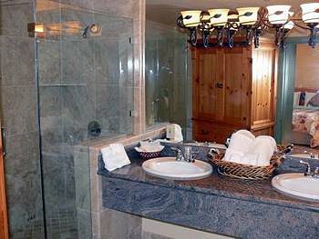 Vineyard Inn Hotel
