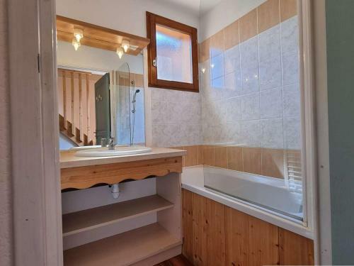 Chalet Le D�voluy, 3 Pi�ces, 6 Personnes - Fr-1-525-194