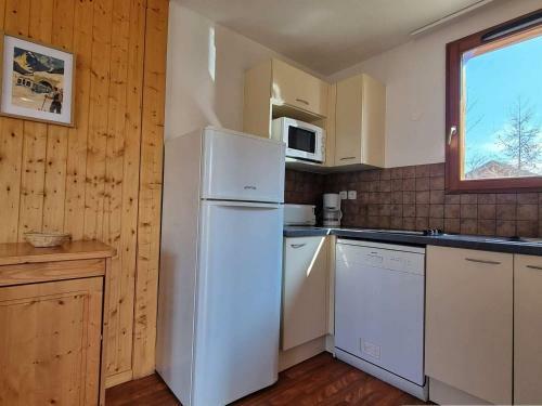 Chalet Le D�voluy, 3 Pi�ces, 6 Personnes - Fr-1-525-194