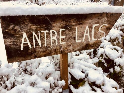 Le G�te De L'antre Lacs