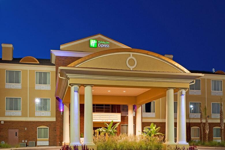 Holiday Inn Express Hotel & Suites Foley