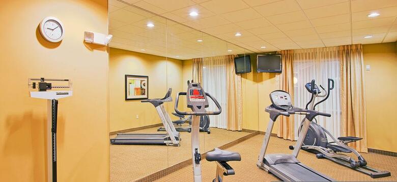 Holiday Inn Express Hotel & Suites Foley