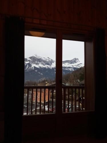 Spacious And Comfortable Chalet Apartment.