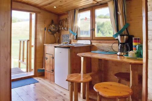 Hostal Roulottes Au Pied Du Vercors