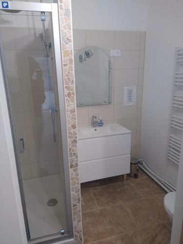 Apartamento Maison de Village Confortable Enti�rement R�nov�e