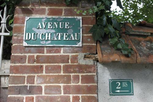 Hostal Avenue Du Ch�teau