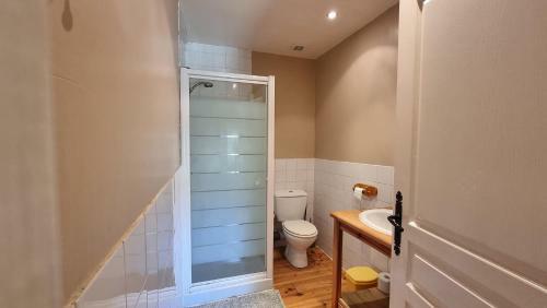 4 Bedroom Holiday Home With Private Pool And Garden