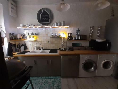Maison Atypique Dans Cit� M�di�vale