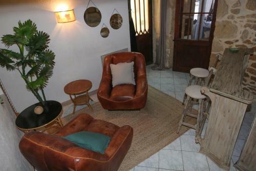 Maison Atypique Dans Cit� M�di�vale
