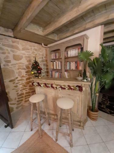 Maison Atypique Dans Cit� M�di�vale