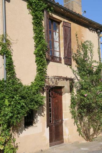 Maison Atypique Dans Cit� M�di�vale