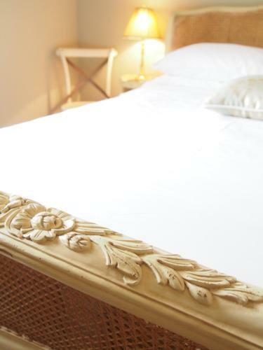 La Villa A Chateau Franc-daut Sleeps 6