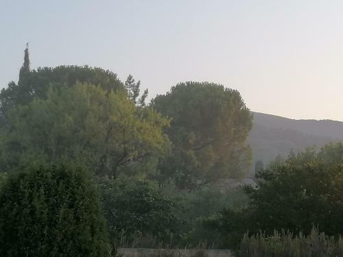 Maison Entre Vignes Et Luberon