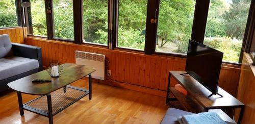 Le Chalet Du Lac de Chaume�on Au Coeur Du Morvan