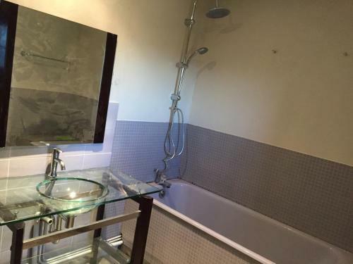 G�te L Atelier Du Peintre