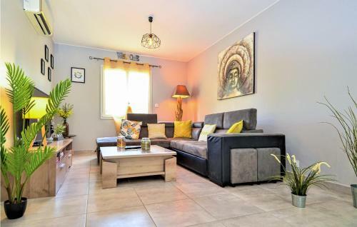 Nice Home In St-montan With 3 Bedrooms
