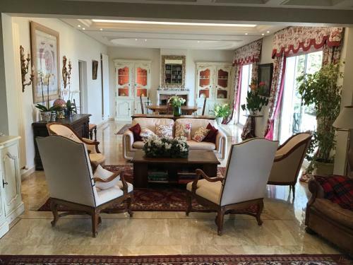 Luxurious Sea View Villa In Saint Paul De Vence