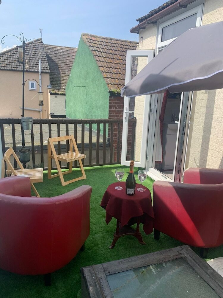 Hostal All Seasons Guest House
