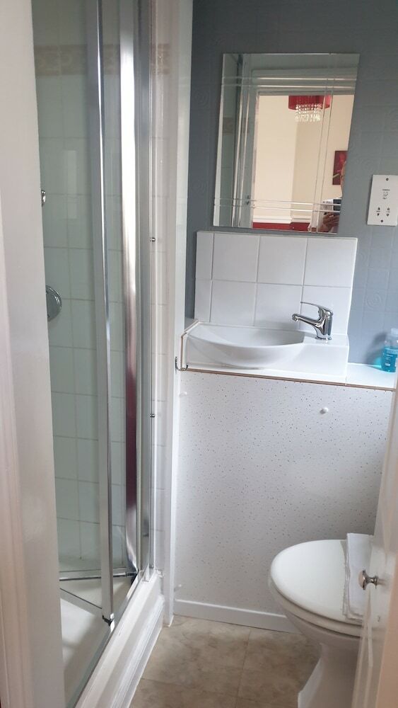 Hostal All Seasons Guest House