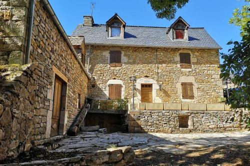 Maison Traditionnelle En Loz�re