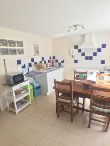 Les Quatre Filles - Entire 1 Bed Apartment