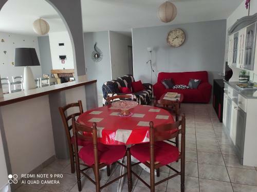 Location Villa Saisonniere A La Campagne