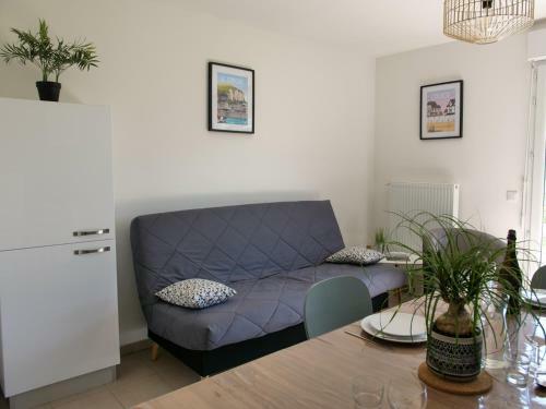 Maison Neuve Lumineuse Avec Jardin, Parking Priv�