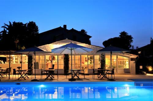 Hotel La Bastide Des Salins