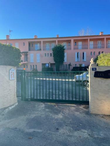 Apartamento Superbe Emplacement , Terrasse Et Parking!