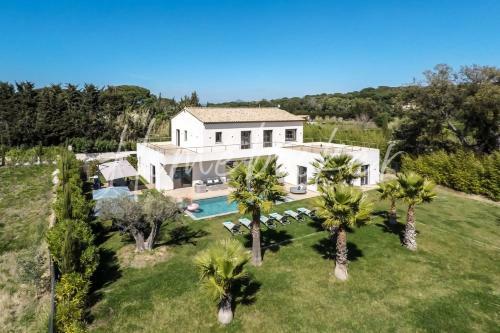 Villa Era Homebooker