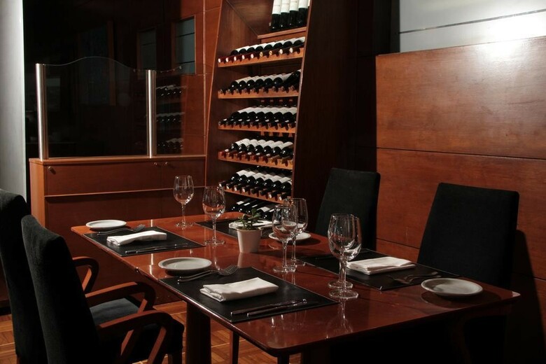 Hotel NH Montevideo Columbia