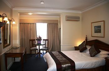 Hotel Best Western Twin Towers Inn