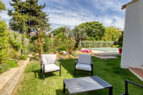 Elegant House With Terrace Garden And Pool