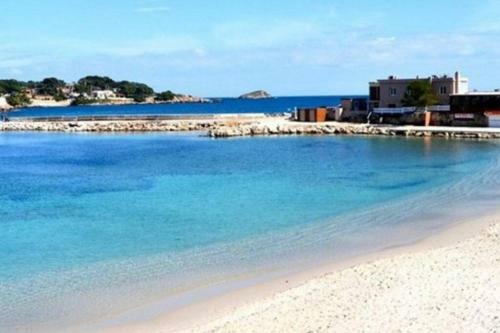 Villa Avec Piscine A 400m De La Plage