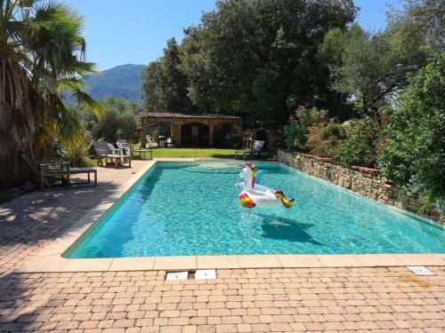 Villa Maison De Caract�re Avec Piscine