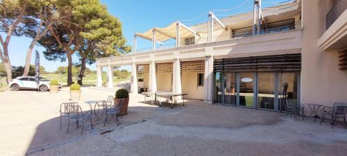 Apartamento Bright Apt With Terrace In Saumane De Vaucluse