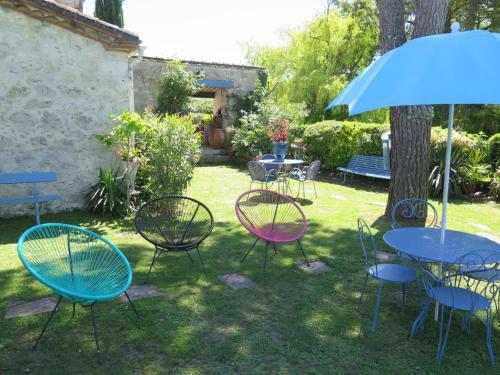 Holiday Home Les Volets Bleus
