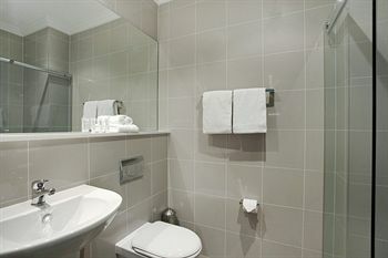 Aparthotel Adara Camperdown Hotel