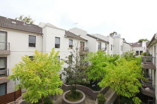 Sydney Inner City Sanctuary- 2 Bedroom Apartment