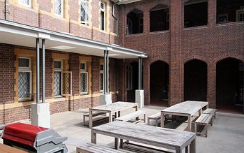 Hotel Newtown Space