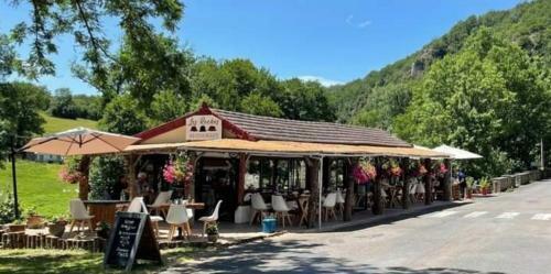 Bed & Breakfast Les Roches Restaurant & Chambre D'hotes