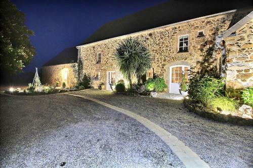Au Jardin D'etaville B&B