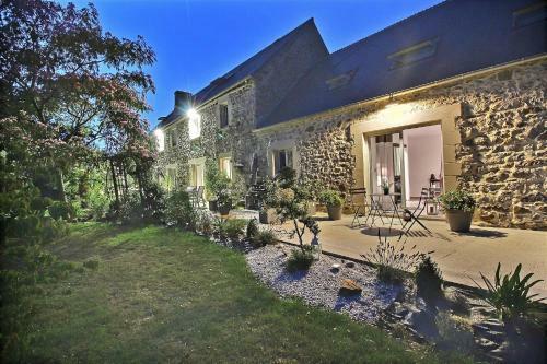 Au Jardin D'etaville B&B