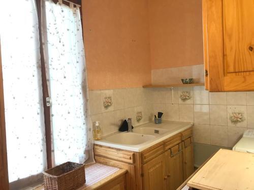 Apartamento � Coeur de S�te - T2 Climatis� Avec Terrasse - 2 **