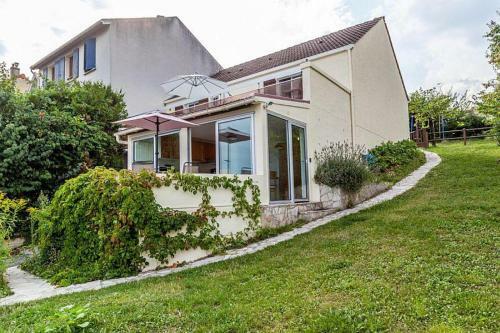 Remarkable 3-bed House In Suresnes Facing Paris