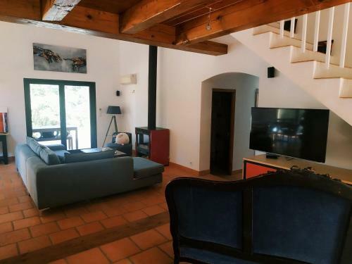 Hostal Villa Bleucassis