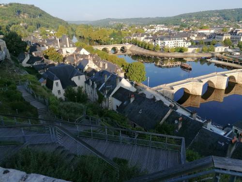 Hostal Les Gites De La Haute Bigassou