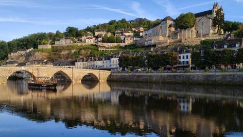 Hostal Les Gites De La Haute Bigassou