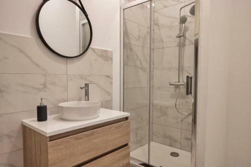 Apartamento ? Les Logis de La Tr�moille ? Cozy ? Netflix ?